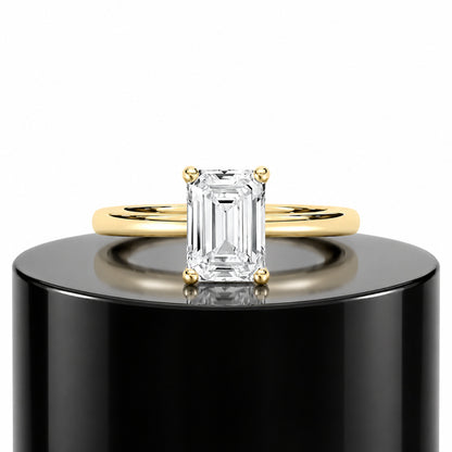 2ct Emerald Solitaire Ring