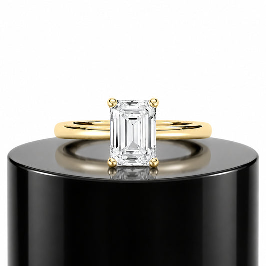 2ct Emerald Solitaire Ring