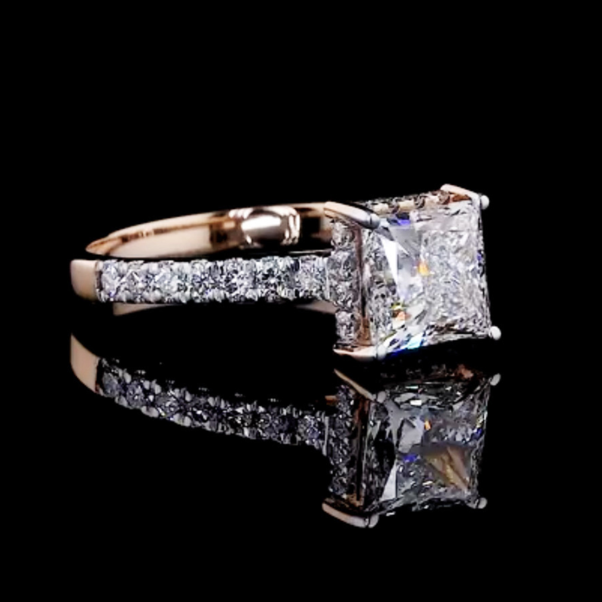 Princess Ring F COLOUR VVS2