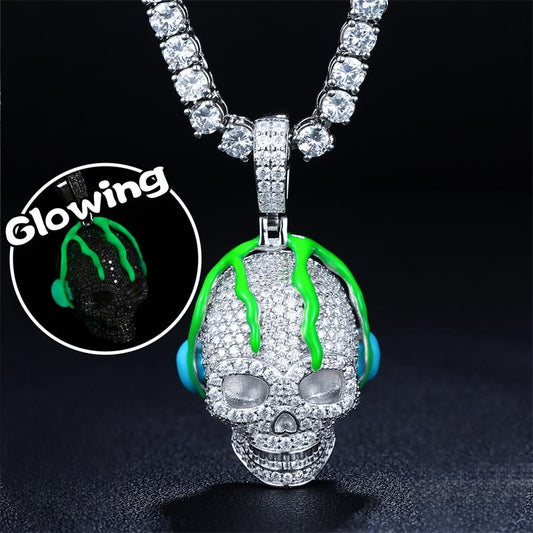 VVS Glow in the Dark skull with Headphones