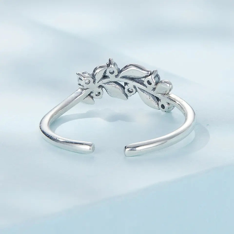 Unique Leaf Open Ring