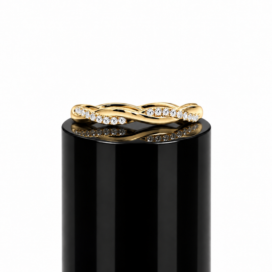 Round Diamond Twisted Wedding Ring