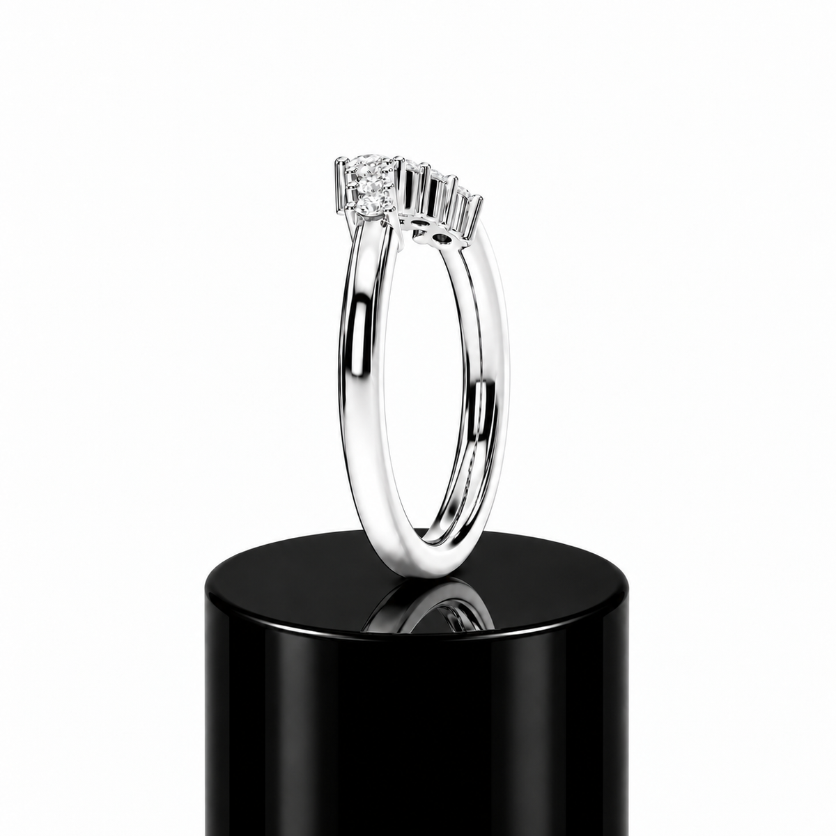 Round Diamond Tiara Wedding Band
